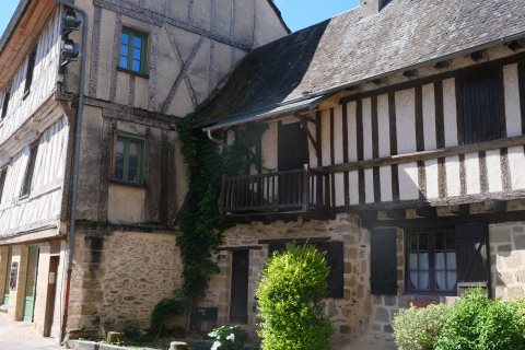 maisons medievales de Donzenac